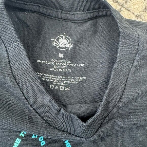 Disney Minnie mouse colorful word collage IMedium women M - Picture 3 of 3